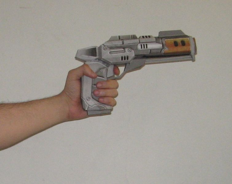 File:Papertropia Papercraft Pistol Model 1a image.jpg